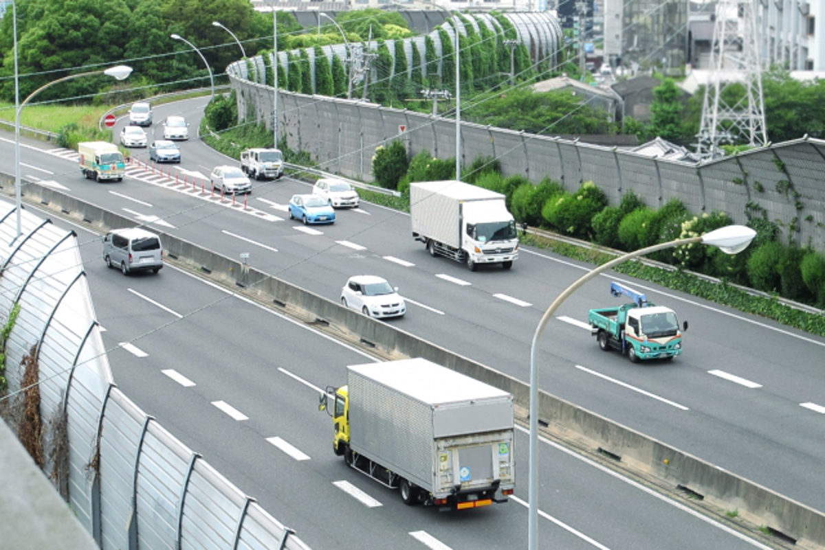 日本の道路が左側通行になっている理由